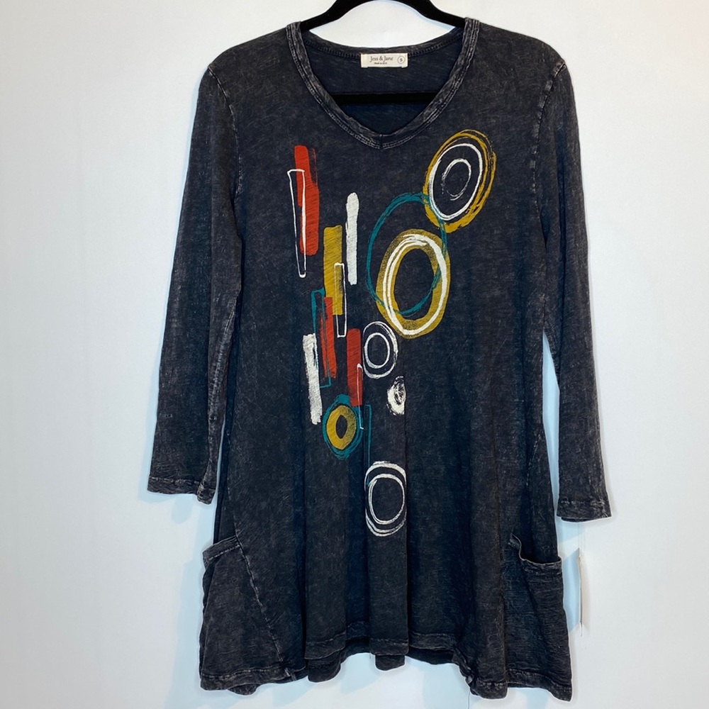 Jess & Jane Java Distressed Tunic Top Long Sleeve with Pockets